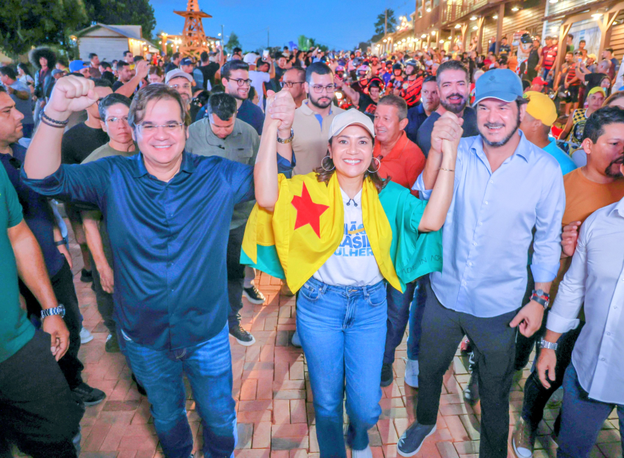 Fábio Rueda reúne multidão ao lado de Mailza Assis e movimenta região da Floresta em lançamento de pré-candidatura
